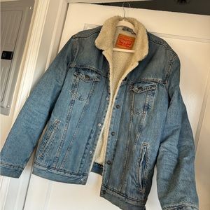 Levi’s Men’s Sherpa Denim Jean Jacket - size large